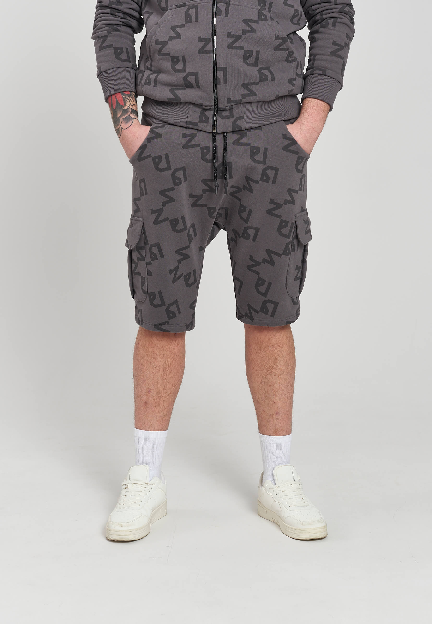 SZORTY DRESOWE MĘSKIE HUNGRY SHORTS ALLOVER GREY